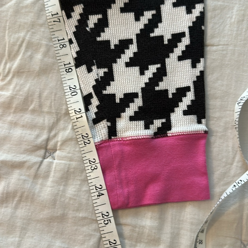 Victoria's Secret Pajama Set - Black and white Houndstooth - Picture 10 of 11